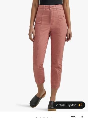 Lee High-Rise Cropped Jeans in Dusty Rose